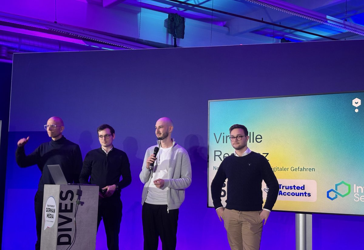 heinz_alt's tweet image. Spannende Vorträge heute beim Branchentreff «The Future of German Media» in der Alten Madsack-Druckerei in Hannover.  Mit dabei auch junge Startups vom «Media Lab» aus München und erhellende Insights zur Zukunft der Mediaplanung und KI-Integration in Zeitungsredaktionen. #TFGM