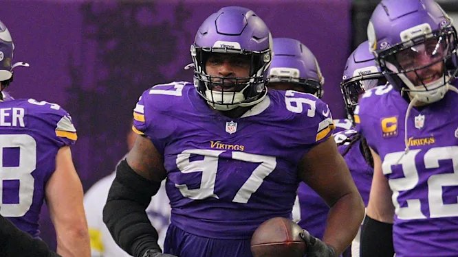 Former #Vikings DL Javon Hargrave has reportedly agreed to a 2-year deal worth $23 million with the P🤮ckers

(Per <a href="/AdamSchefter/">Adam Schefter</a>)