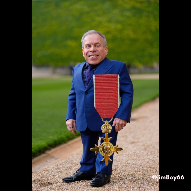 James S🇬🇧 tweet media