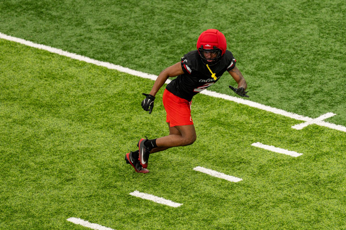 Cincinnati Football tweet media