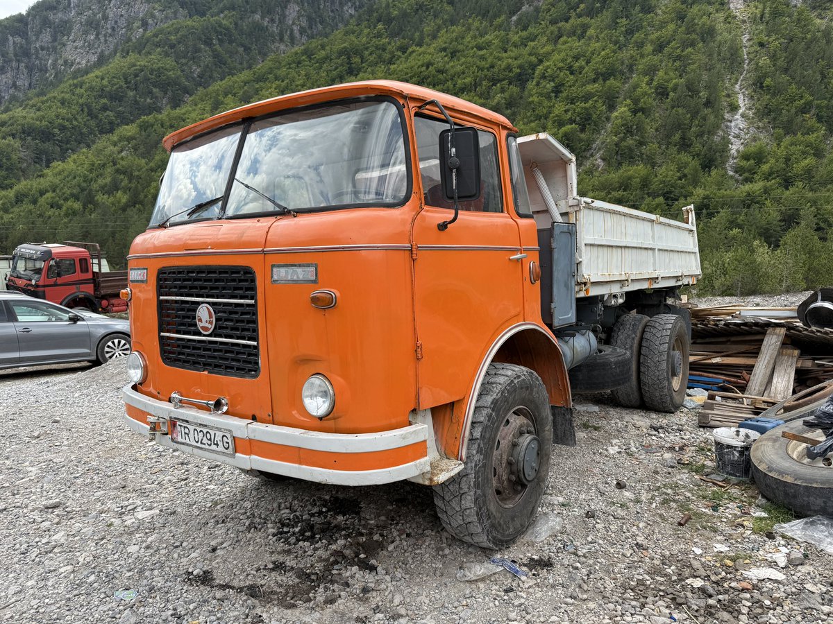 PetrSvetr78's tweet photo. @doalbanie Loni jsem tohle vyfotil v údolí Theth. https://t.co/GLenHWNLvO