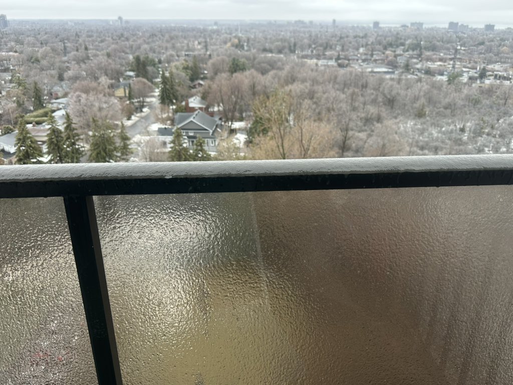 TomzViews's tweet photo. #ONStorm #Ottawa https://t.co/sT6vsfD3i1