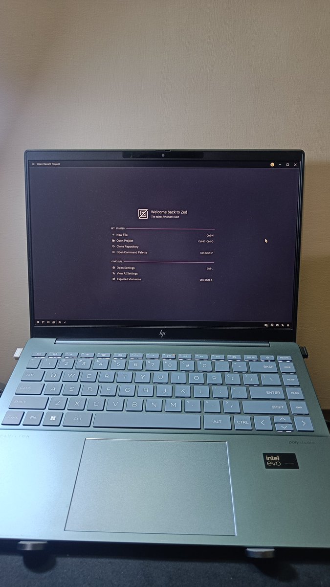 vennictus tweet media