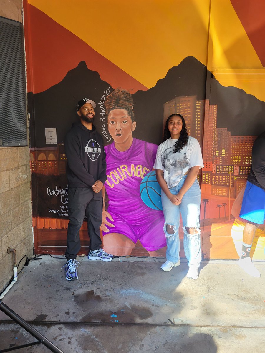 Coach Davis tweet media