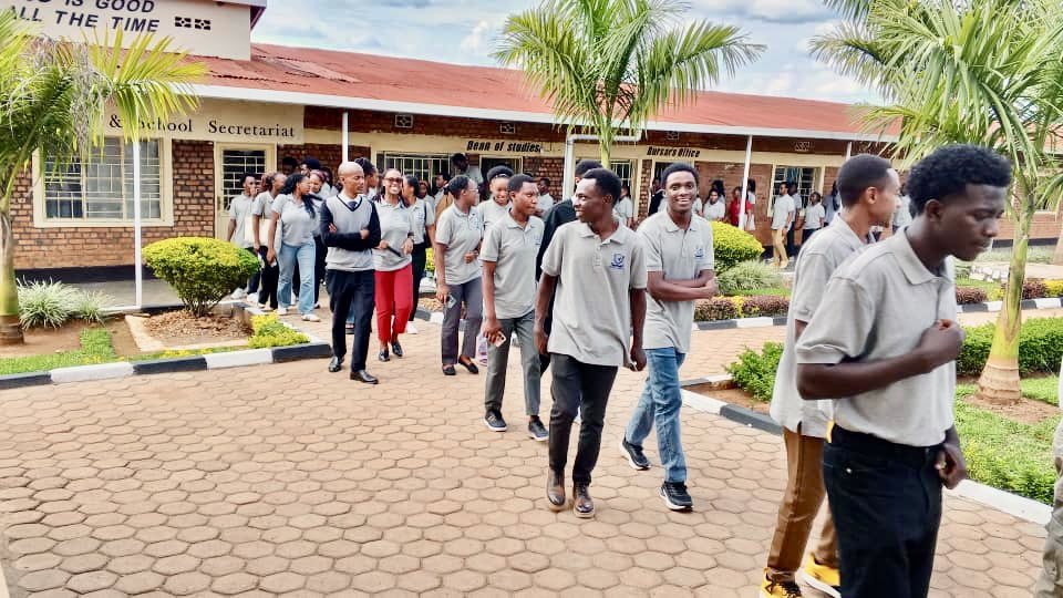 KarengeSchool's tweet photo. Following the visit of ASOME students to our school, we were honored to welcome 83 medical school  students and 6 staff members who conducted a community health outreach session. #ASOME, #Adventist #AUCA https://t.co/oPuoYnuvtp