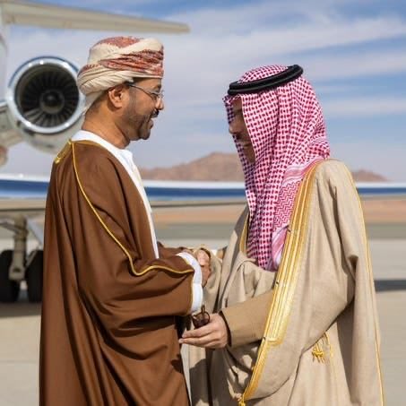 وزير الخارجية السعودي يدين الاعتداء الإيراني على ميناء صلالة