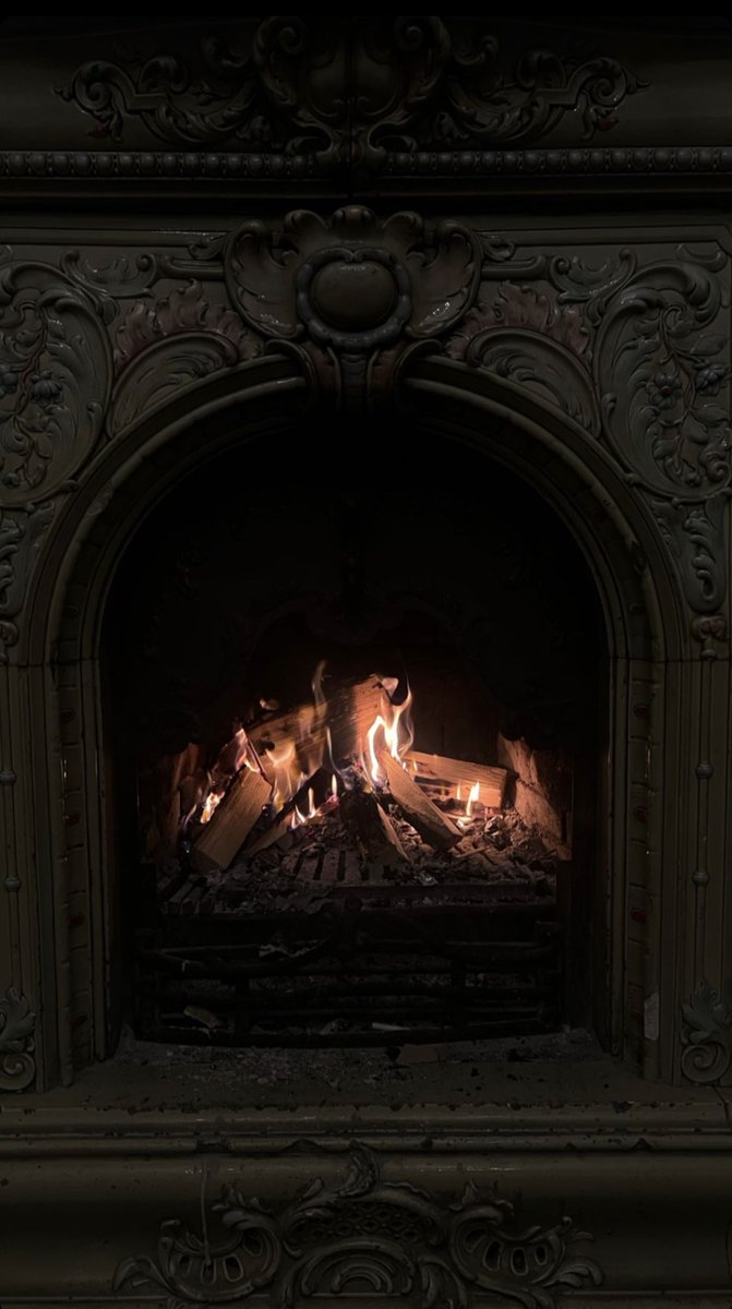 Black. (@blackdreamvibes) on Twitter photo 