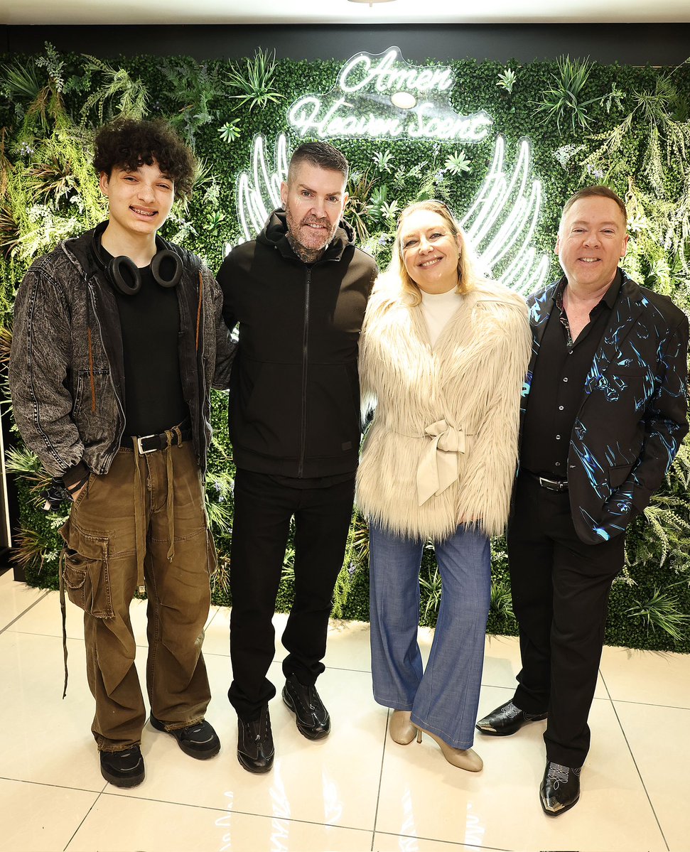 Robin Elliott tweet media