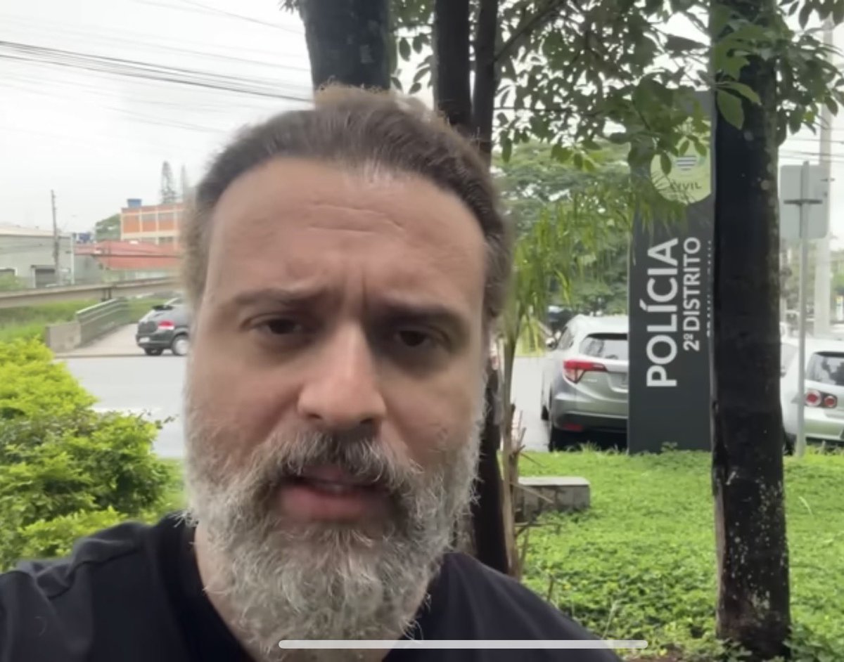 Danilo Gentili tweet media