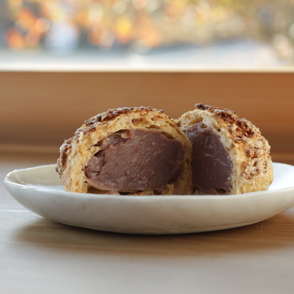 さて今週の日曜日、三松堂の益田店では、

・チョコレートの大福（夏みかんピール入）
・いちごの大福
・さくら餅

を販売します。津和野の本店は、

・チョコレートの大福（夏みかんピール入）
・こしあんのクッキーシュー
・花茜
・津和野おぐら
・いちごの大福
・さくら餅

となっております。