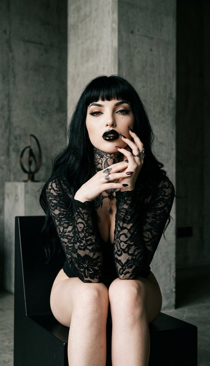 Camillagoth tweet media