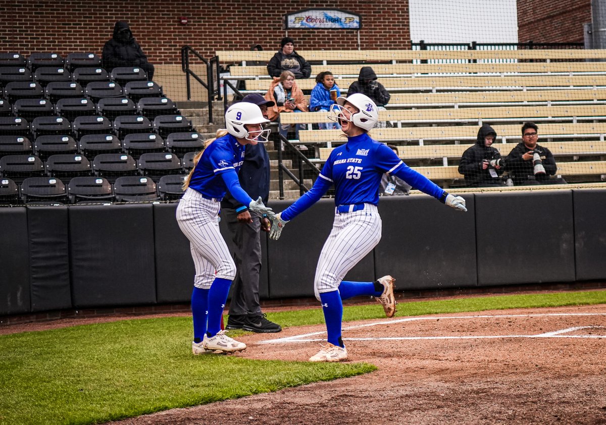 IndStSoftball's tweet photo. A look through the camera at the opening run 

#MarchOn https://t.co/SUFoaVzGVT