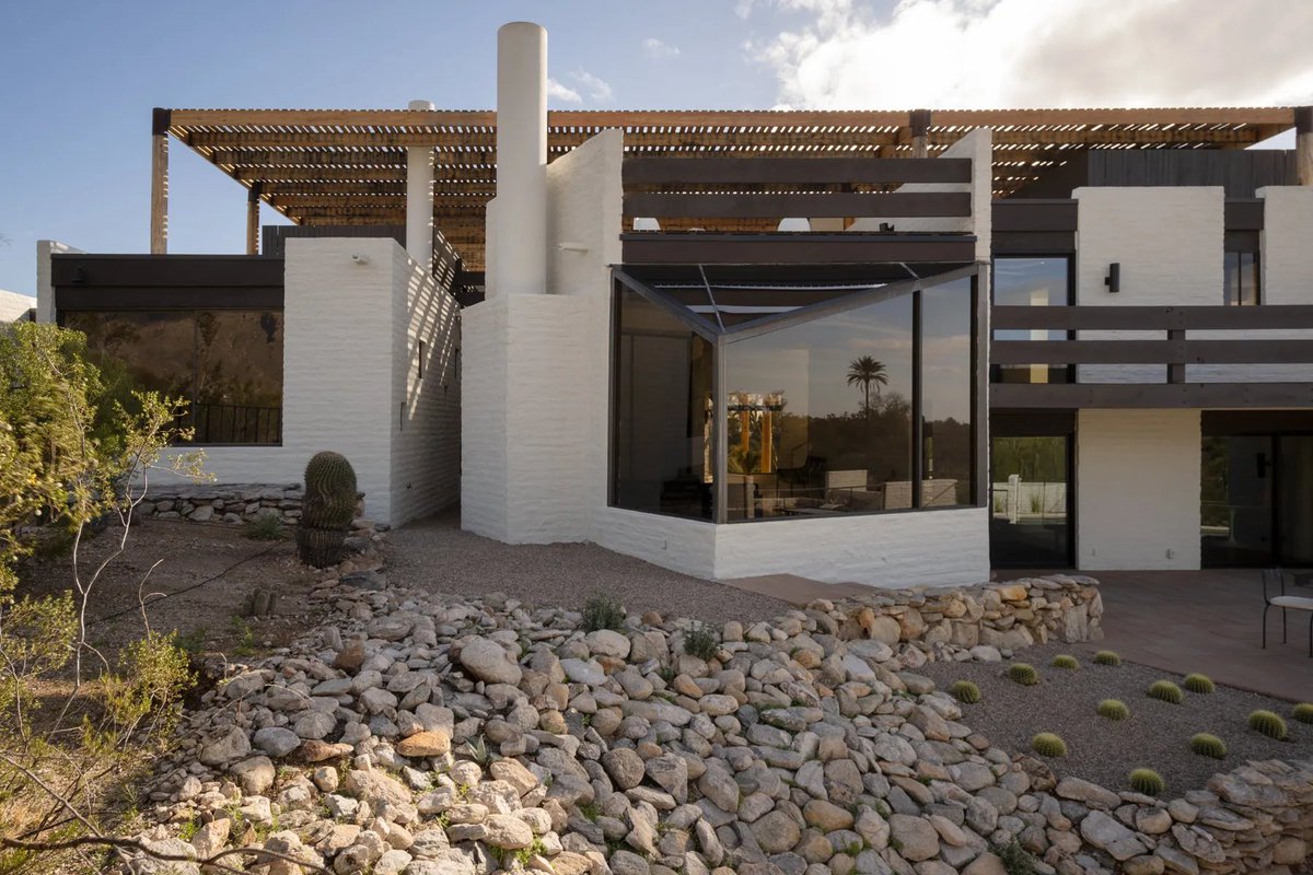kotecinho's tweet photo. Judith Chafee's Ramada House
Tucson 🇺🇸

Casey W Smith