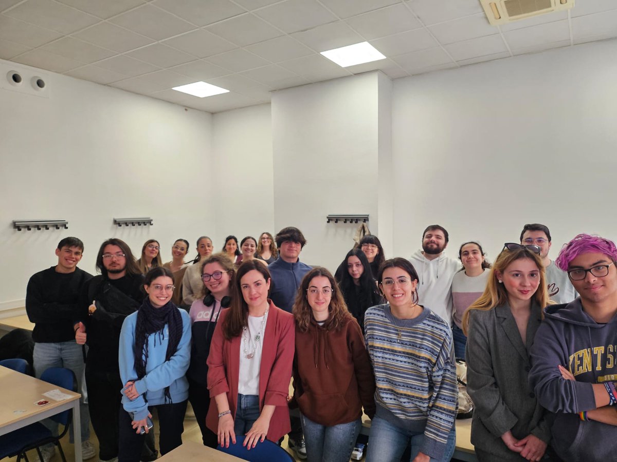 Dpto. de Traducción e Interpretación de la UM tweet media