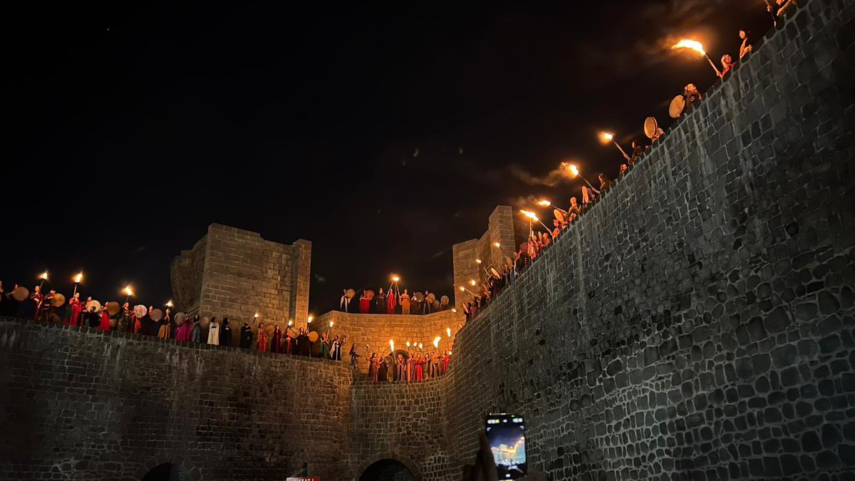 nezansare's tweet photo. Newroz e xweş newroz e 
Cejna me pîroz beeee ✌🏻🥳 https://t.co/e1KBy4JWoc