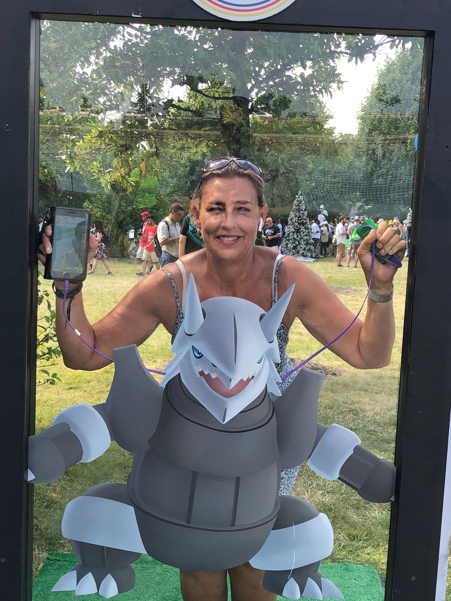 GirlsUseGuns's tweet photo. @PokemonGoApp #GOMemories #Sweepstakes @pokemongoapp Pokémon go fest in Chicago 2018 https://t.co/0pN6AV0FgZ