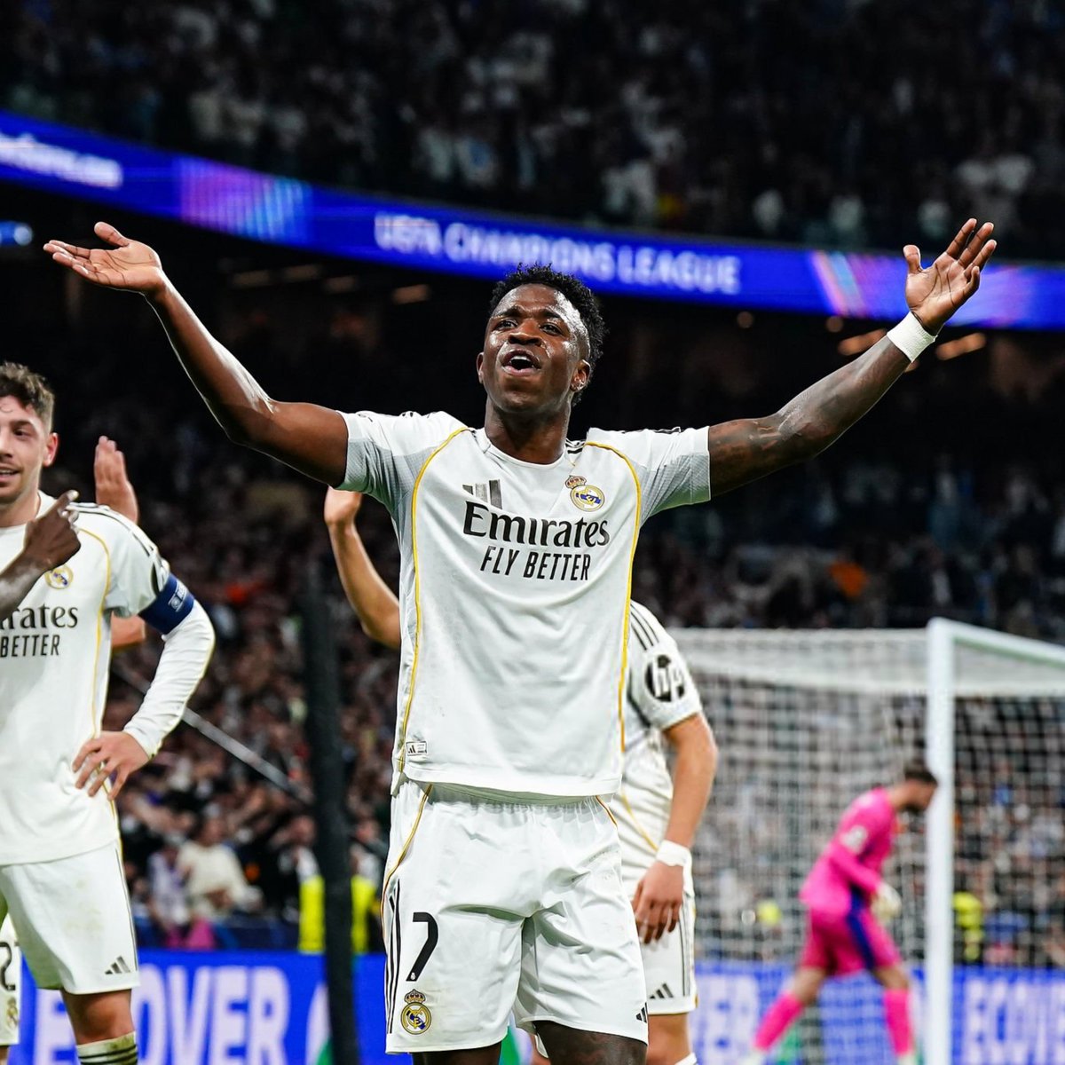 Instant Foot ⚽️ tweet media