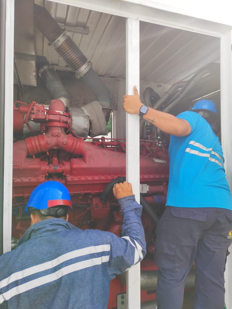 CELECEPOficial's tweet photo. 📍Galápagos

En un trabajo conjunto entre la CELEC EP y @elecgalapagos, se recuperó la Unidad de Generación 12 de la Central San Cristóbal, la cual se encuentra nuevamente operativa y disponible para el despacho de energía, con 1 megavatio (MW) de capacidad.⚡

#ElNuevoEcuador https://t.co/PdNouy4XFY