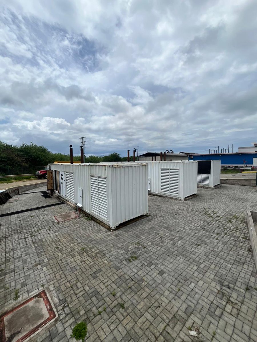 CELECEPOficial's tweet photo. 📍Galápagos

En un trabajo conjunto entre la CELEC EP y @elecgalapagos, se recuperó la Unidad de Generación 12 de la Central San Cristóbal, la cual se encuentra nuevamente operativa y disponible para el despacho de energía, con 1 megavatio (MW) de capacidad.⚡

#ElNuevoEcuador https://t.co/PdNouy4XFY