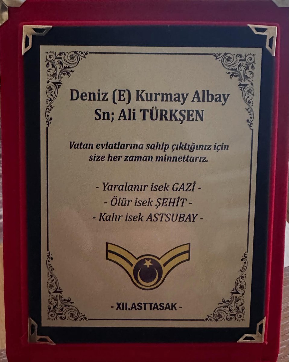 12_Donem_Asblar's tweet photo. 15 Temmuz garabetinin mimarı FETÖ’nün sümüklü bebeleri sadece bizlere zarar vermekle kalmadı. FETÖ’yle iltisaklı olduklarına dair en ufak bir delil olmamasına karşın TSK ile ilişikleri kesilen ve hala hukuk mücadelesi vermeye çalışan değerli kardeşlerimden küçük bir hediye. Hepsine çok teşekkür ediyorum.

-(E) SAT Kurmay Albay Ali TÜRKŞEN 
https://t.co/4Nrkyh5D3k