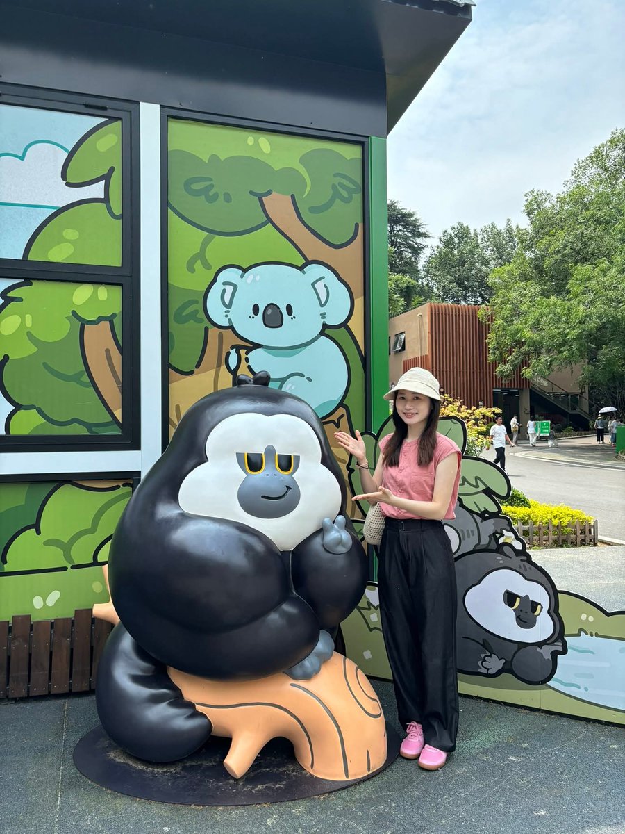 W6MOQ's tweet image. 👸 #YL {young lady} #hamradio 🇨🇳
🇨🇳 🇨🇳 Miss Liu Xiaoyi in #Canton #China 💙 💛 #radiogirl 💯 💯 💯