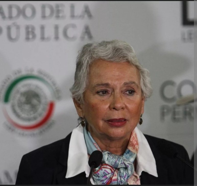 Hubo 3 votos de MORENA en contra de la #ReformaElectoral y 4 se ausentaron, entre ellos Olga Sánchez Cordero.

La misma traidora de siempre.