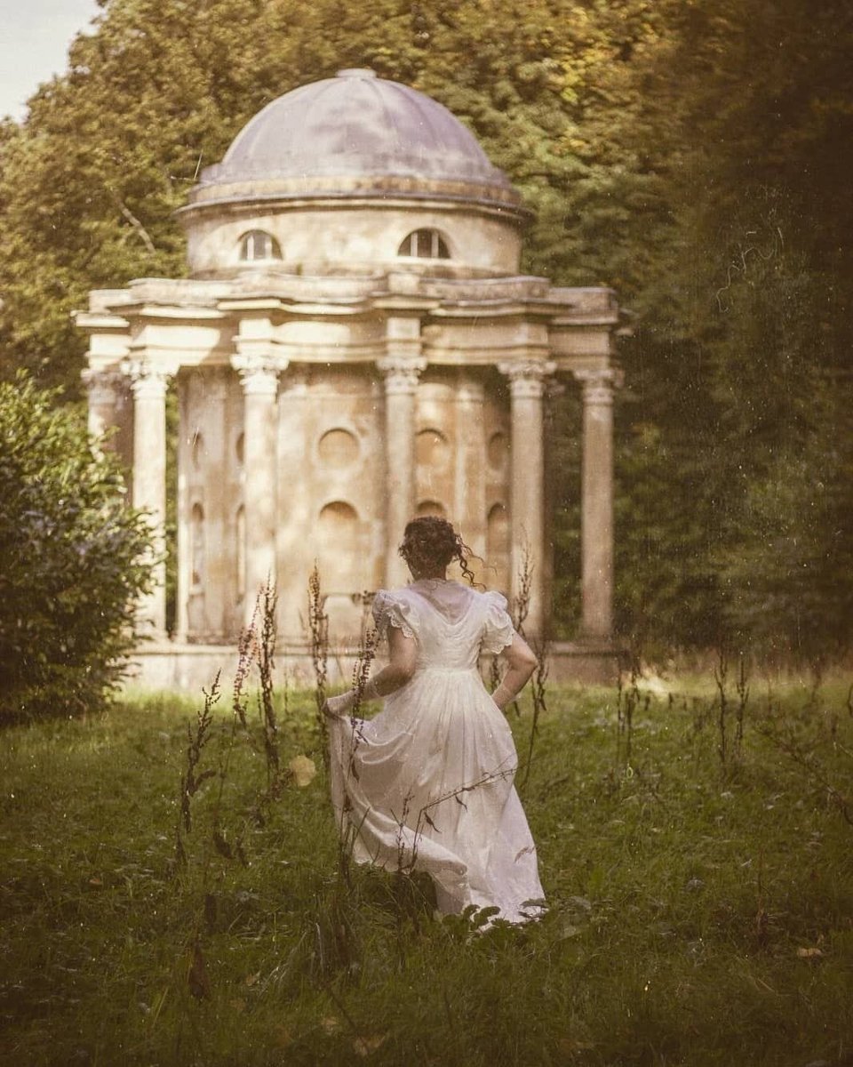 aphroditegetsme's tweet photo. spring 2026 aesthetic 🌸 https://t.co/04EARy54yG