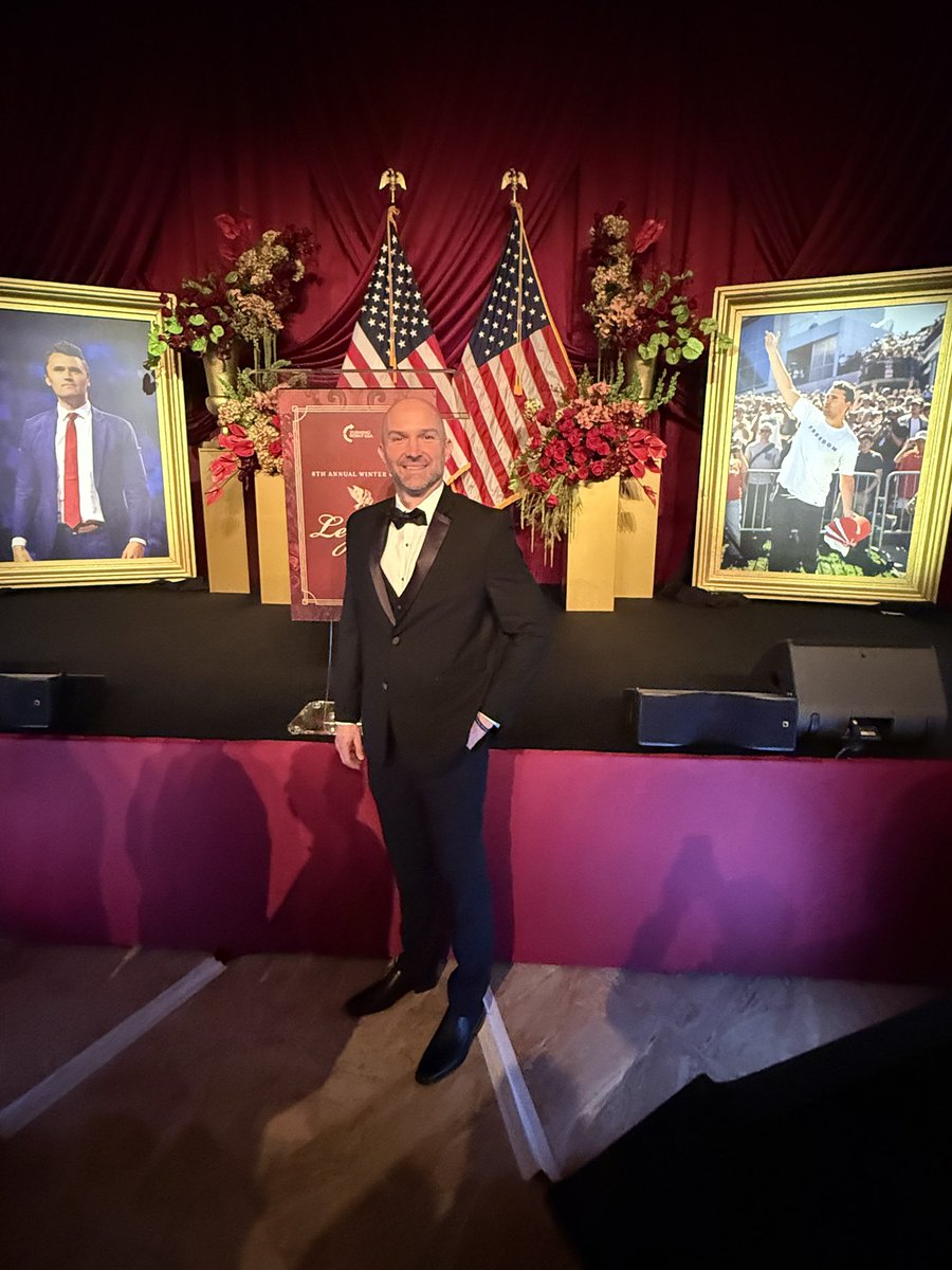 Robert J Salvador tweet media