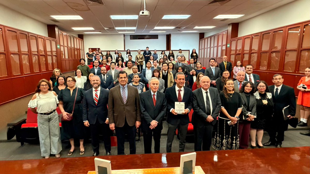 imatiasromero's tweet photo. El día de hoy presentamos el número 132 de la #RMPE. Agradecemos la colaboración de la @Amaie_Mexico, así como de la DG de Coordinación Política de la SRE. Sumando esfuerzos para fortalecer desde lo local la proyección global de México.
Consúltala en: https://t.co/kLFcpxnytS https://t.co/VGgS53uiyk