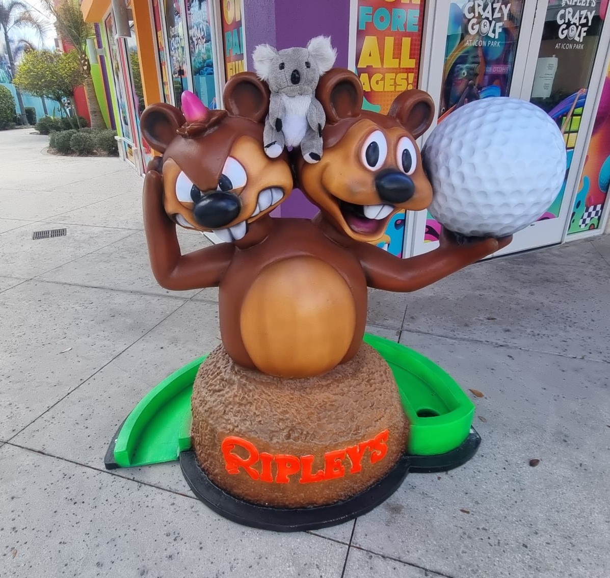 ted_koala's tweet photo. Ahh, local golfers 🥰

But who had the better round  @Ripleys ❓

✅ @ted_koala https://t.co/wmO3v22HVc