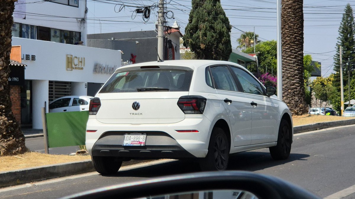 Acorichi tweet media