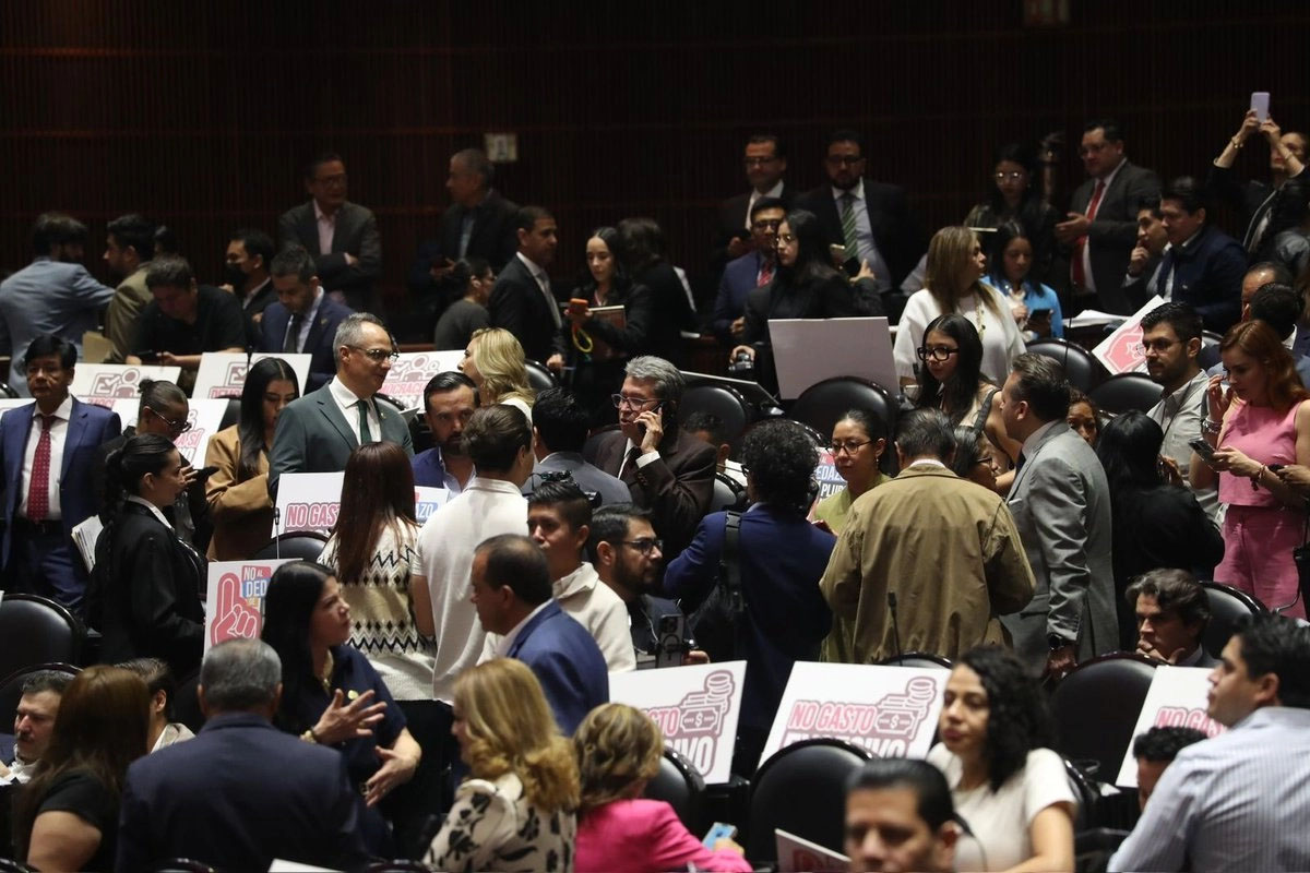 Diputados Rechazan reforma electoral de Sheinbaum; Morena anuncia Plan B  Por vez primera desde la llegada de la alianza Morena-PT-PVEM a la  Presidencia de la República, los aliados del partido guinda rechazaron