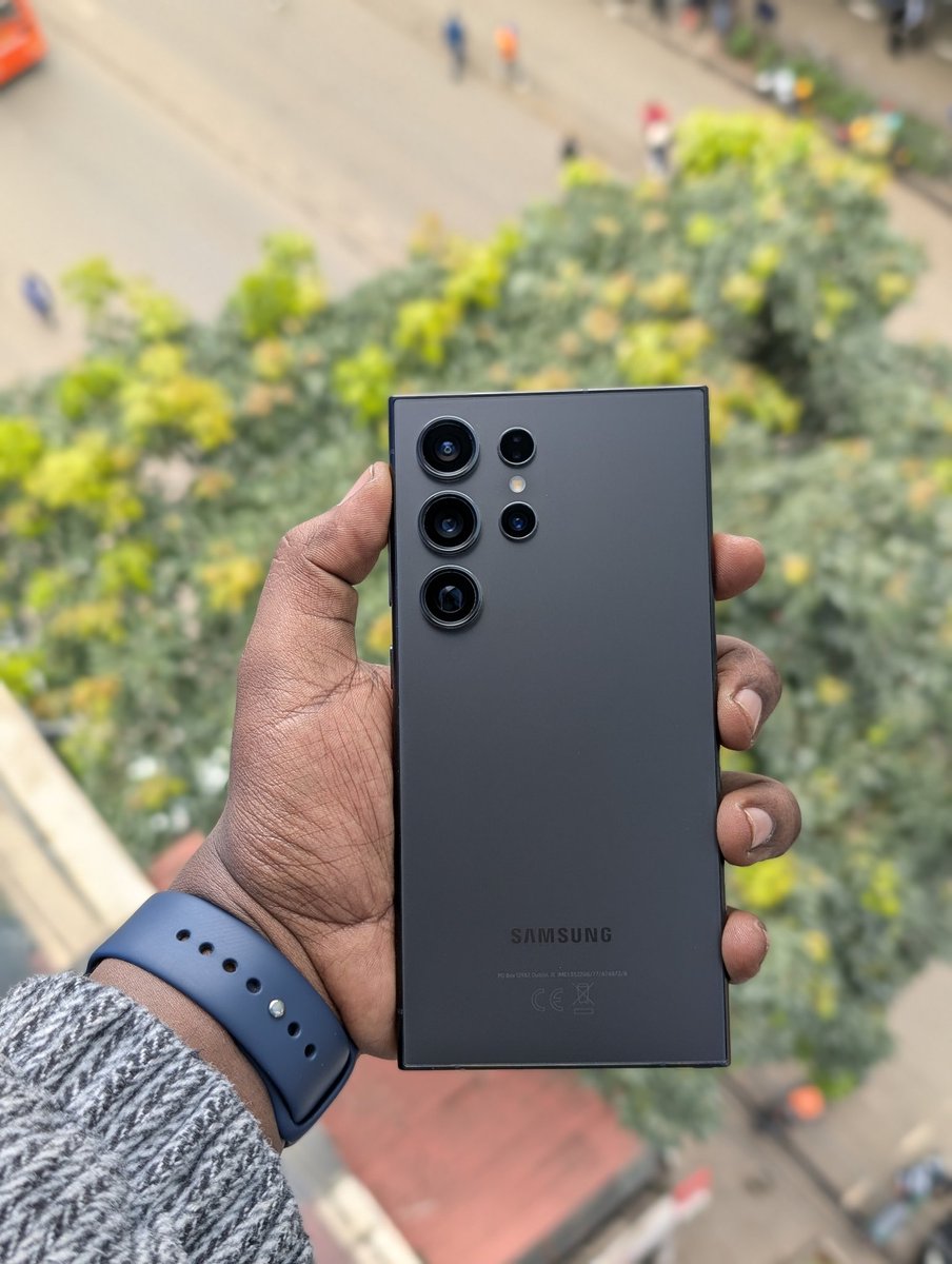 computermart_ke's tweet photo. Samsung Galaxy s24 ultra 5G 
Available in titanium violet titanium black 
12gb RAM
256gb
Ksh 88,000
1 year warranty 
Free phone protector https://t.co/ObZxlmaDpZ