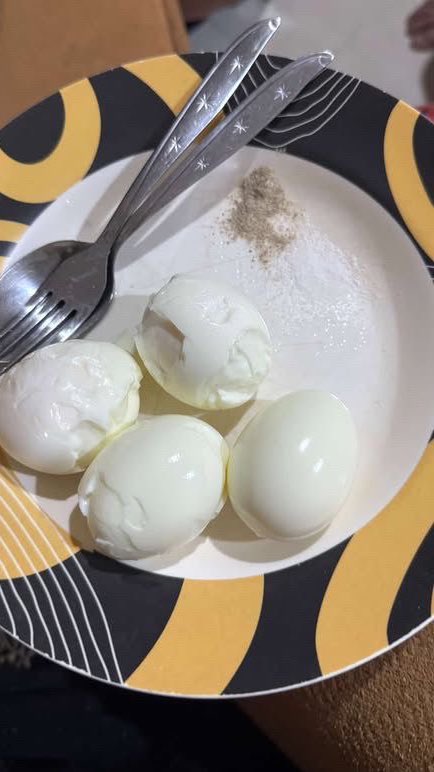 ga keburu masak jadi sahur pake inii 🙂‍↕️slamat sahur semuaaa