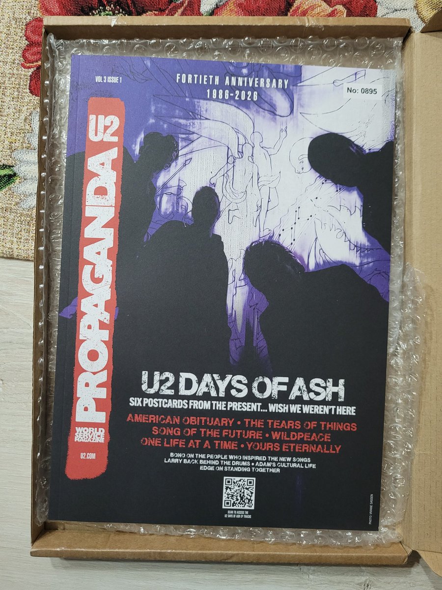This afternoon in my mailbox 📬🇮🇹
Thank you <a href="/U2/">U2</a> 🤩🥹❤️ 
always grateful 🙏🏻
#U2 #DaysOfAsh #U2propaganda #italy #U2NewsIT #U2com #u2daysofash <a href="/U2Community/">U2Community</a> <a href="/u2songs/">U2Songs.com</a>