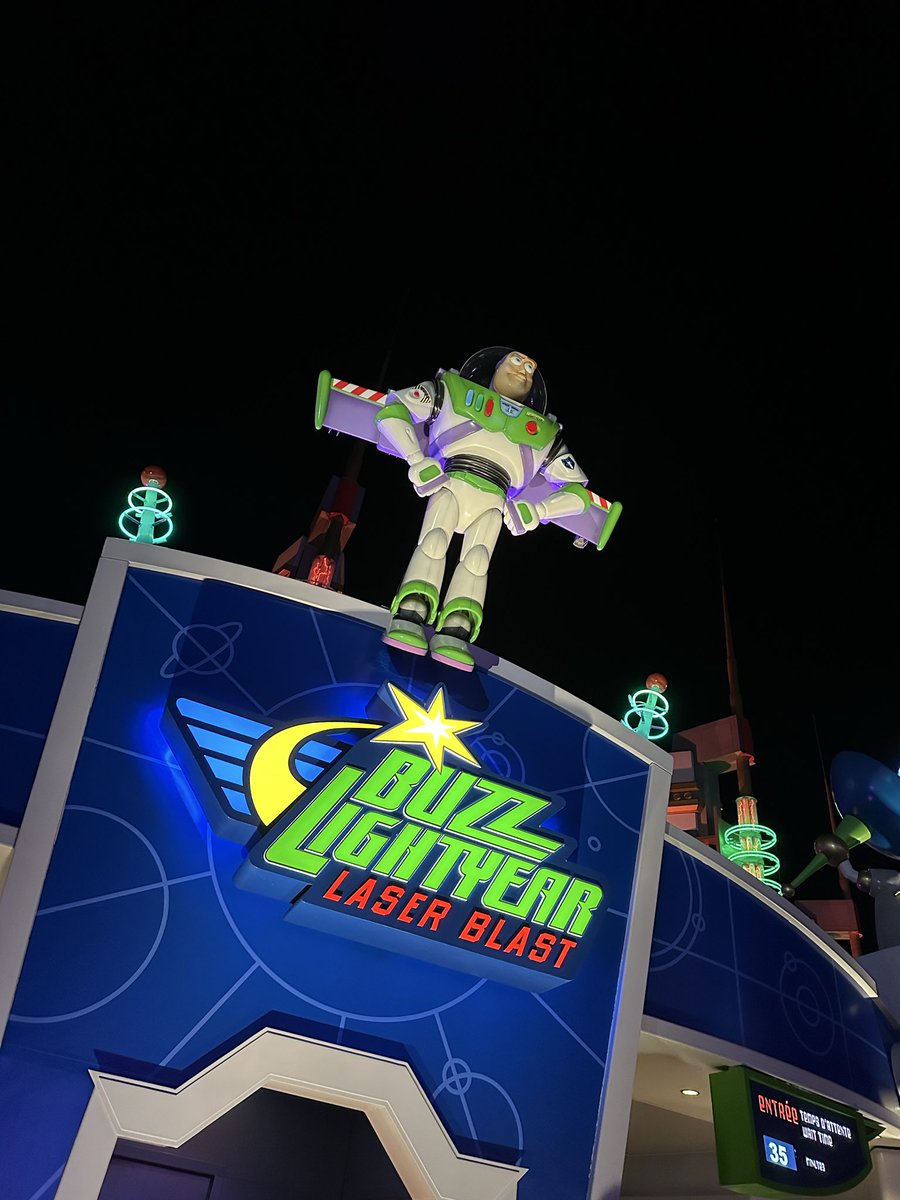 shwtec's tweet photo. Good night 🌙😴
#DisneylandParis https://t.co/y29cn0DvK0