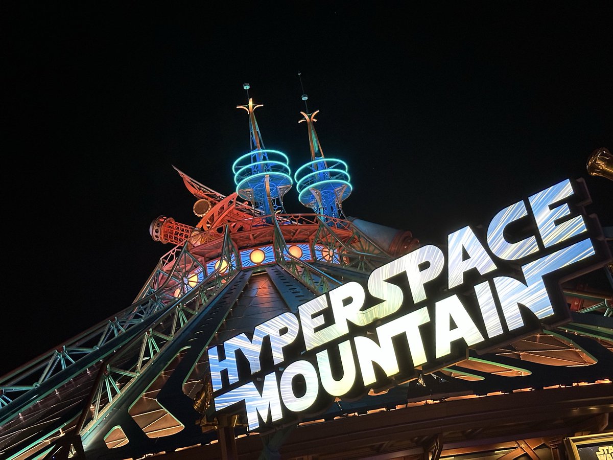 shwtec's tweet photo. Good night 🌙😴
#DisneylandParis https://t.co/y29cn0DvK0