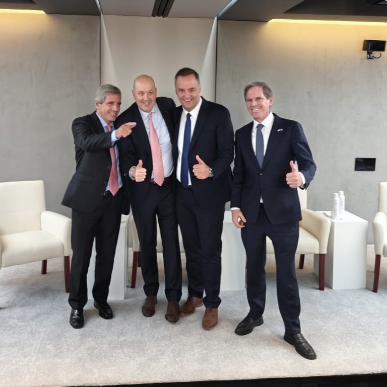 Fede Sturzenegger tweet media