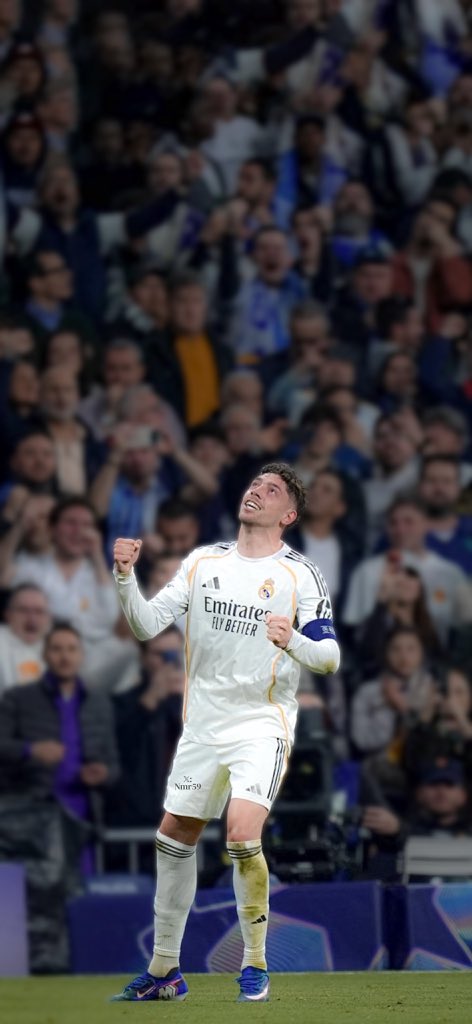 NkrumahBoafoah's tweet photo. Left back, right back, right wing, midfield, false 9.
Federico Valverde isn’t an ordinary player. He’s an asset. Just like the pivot in a lever, he’s the central shaft of the team! Nuff respect to you capito @fedeevalverde
#VamosMadrid #Ynadamas #HalaMadrid https://t.co/HLj7kVghQM