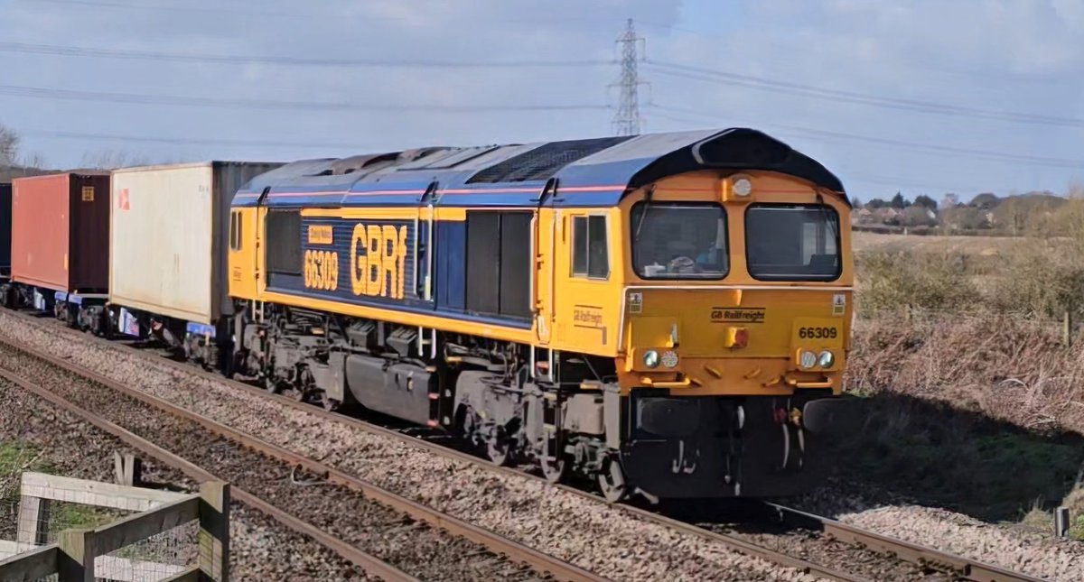 Harrod15S's tweet image. Shedtastic session down at #Hayfields nr #Doncaster today 11/03/26 with numerous sheds throughout the day, here's a selection of the #GBRF 66773 - 66735 - 66309 - 66744
#class66 #trains #Sheds