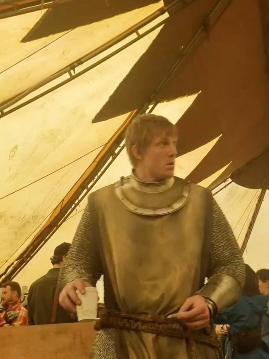 Romée ᥫ᭡ tweet media