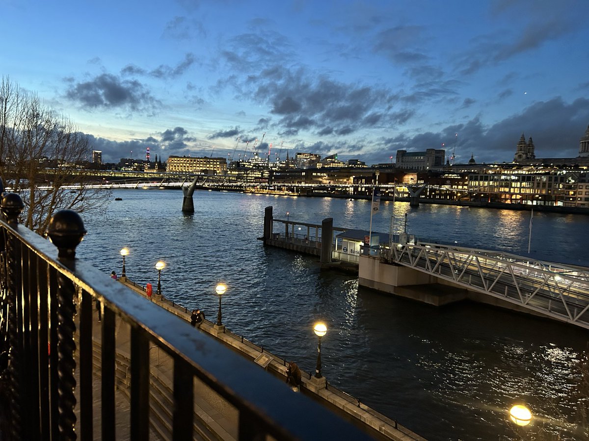 ThomasCreedy's tweet image. It was also *quite nice* to be back in London. Born, professionalised and consciously left - everyone should #movetolondon and then leave (recommend #movetooxford)