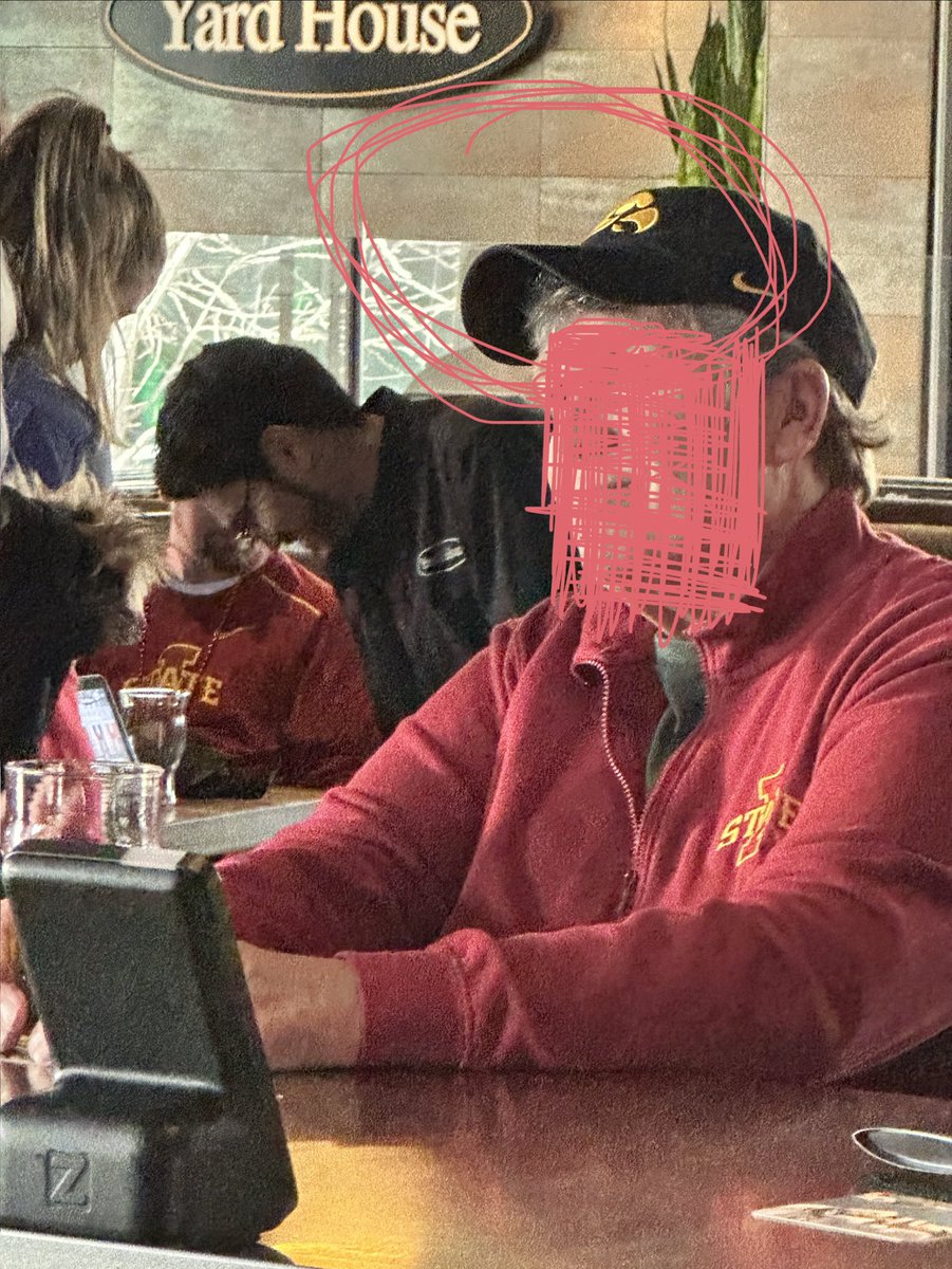 Always gotta be one dipshit…