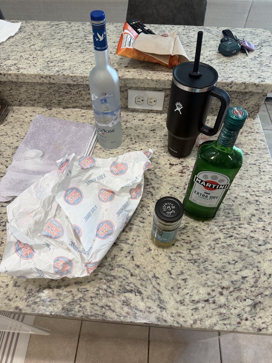 Dr. Blunt Blazer tweet media