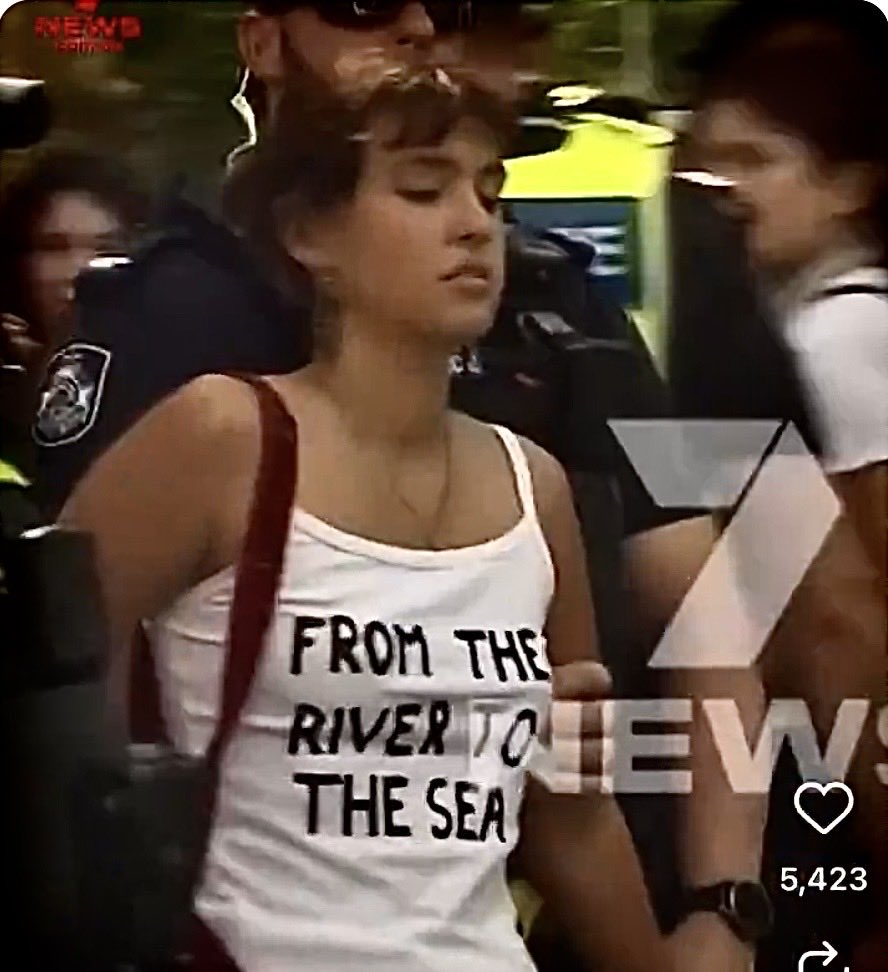 Peter Cronau tweet media