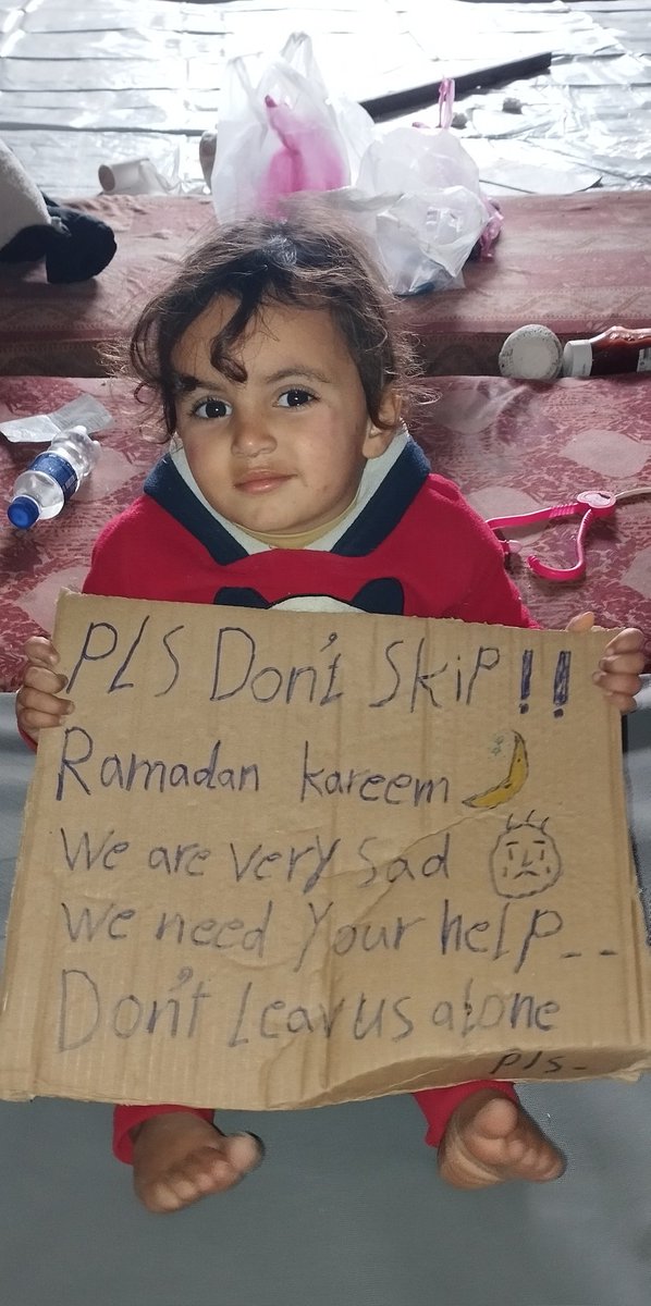 lareen156881's tweet photo. Every day I beg for help so my children can survive.
But it feels like no one hears us.
We are struggling for food, safety, and dignity.
Please don’t scroll past our pain. Even the smallest help can save us. 💔🙏
https://t.co/hQ8Cegj8uU https://t.co/Rt5QqUEbdY