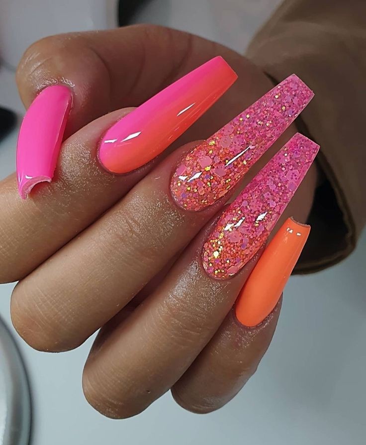 hairtalksmag's tweet image. Rate these nails 💅1-10.✏️ beautytippz.com 
#beautytips #fashion #styletips #beauty #salon #beautysalon #fashiontips
