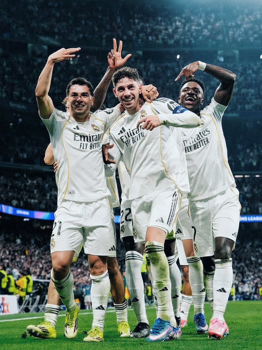 MadridXtra's tweet photo. Brahim, Rüdiger and Vini celebrating Fede's hattrick. 🤍 https://t.co/KLDn1tvwqm
