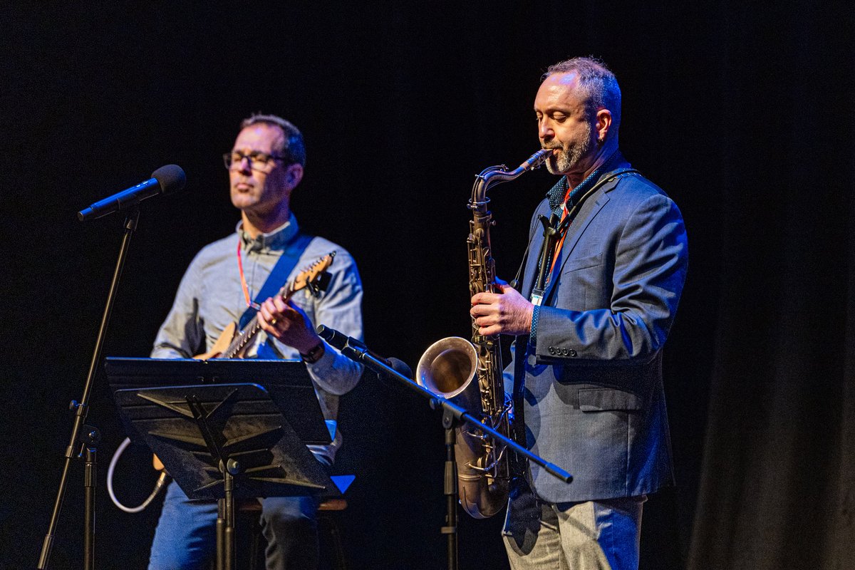 Elmhurst CUSD 205 tweet media