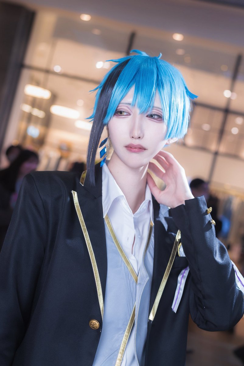 n_engl0__0's tweet photo. Cos / twst

🦈🎶

📸￤@hikarabitauni  さん

 #アコスタイオンモール白山 https://t.co/jRp9x17rkA